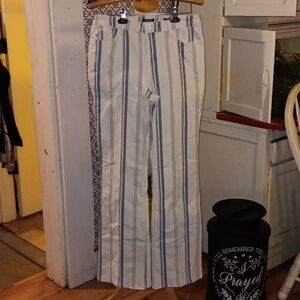 Chaps mid rise bootcut 12 / 31 stripped jeans